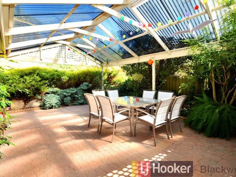 27 Maple Avenue, Aberfoyle Park SA 5159