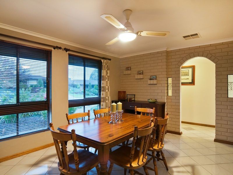 24 Ernest Crescent, Happy Valley SA 5159