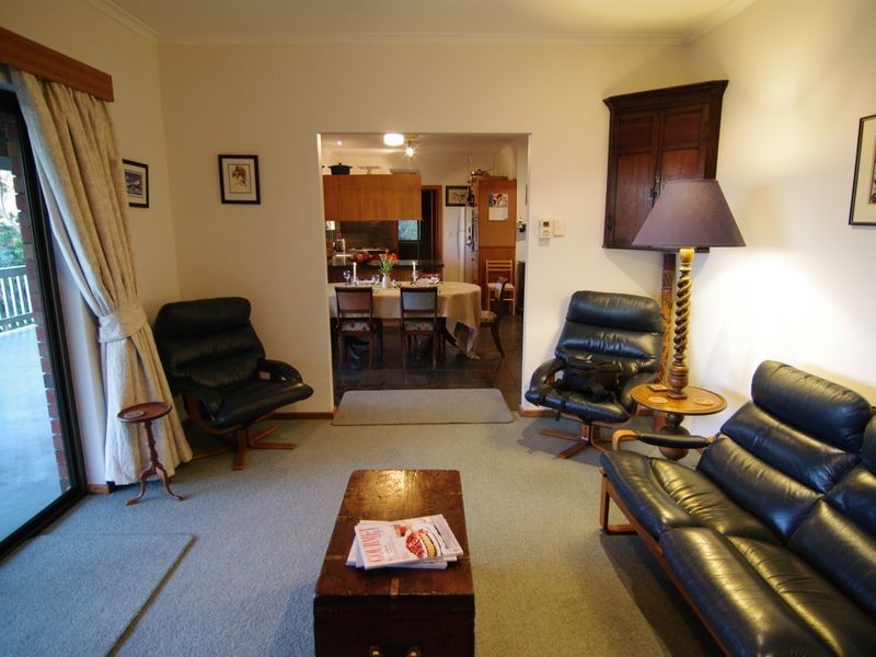 1 Horsell Road, Belair SA 5052