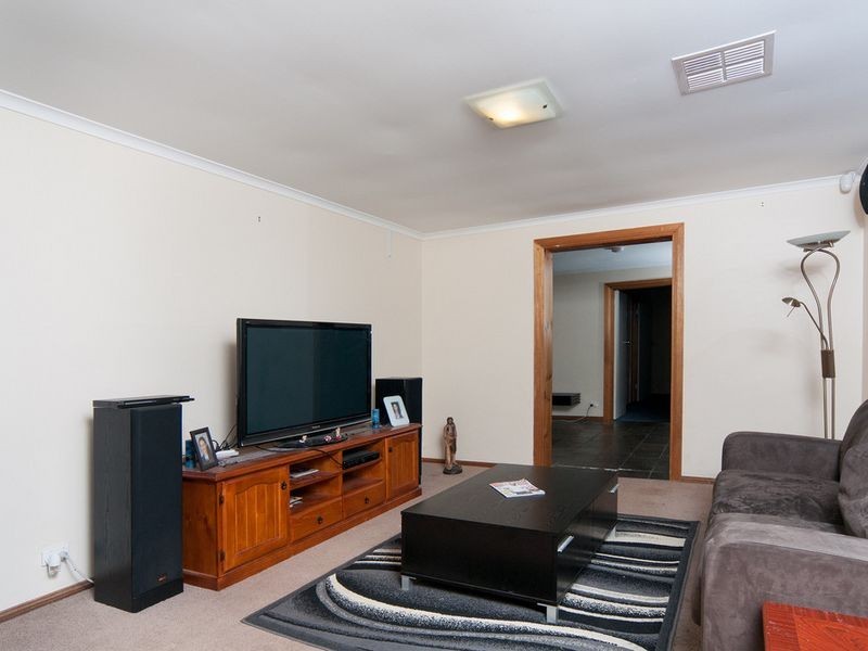 5 Radiata Place, Aberfoyle Park SA 5159