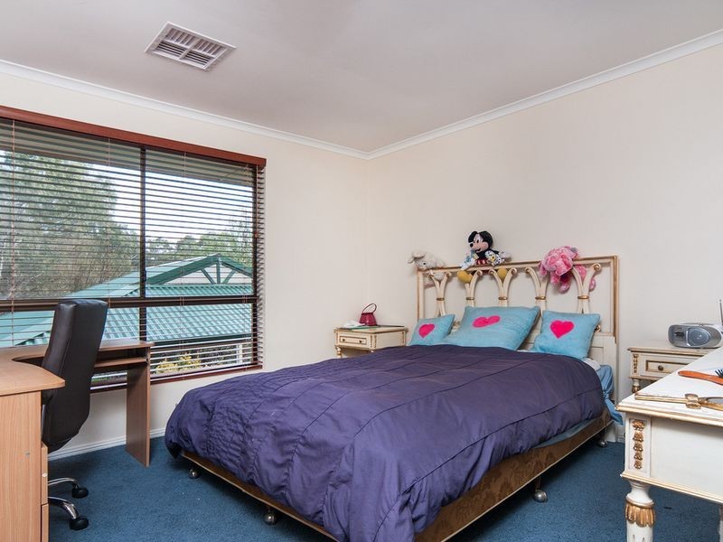 5 Radiata Place, Aberfoyle Park SA 5159