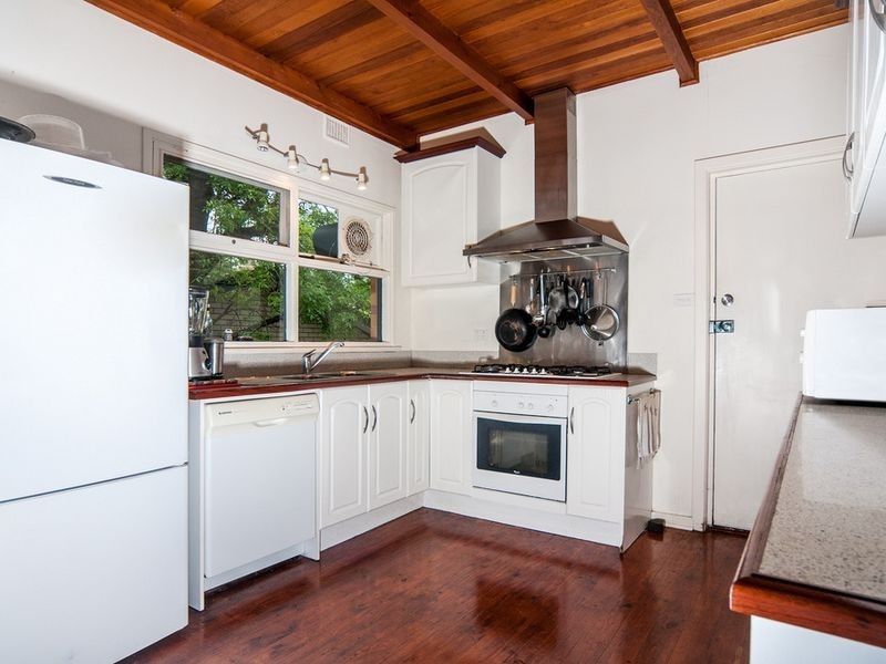 10 Deepdene Avenue, Bellevue Heights SA 5050