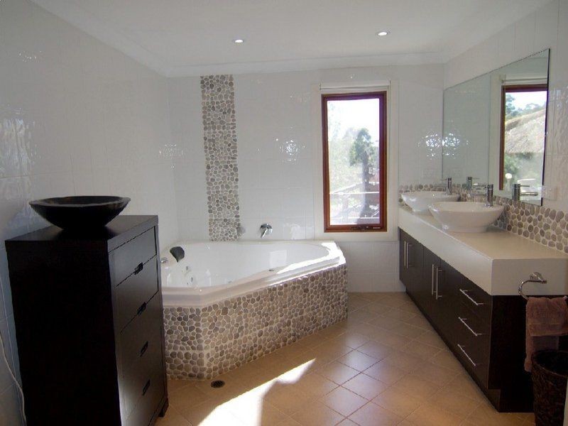 4 Deepdene Avenue, Bellevue Heights SA 5050