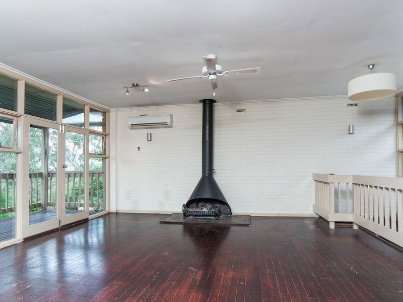 4 Deepdene Avenue, Bellevue Heights SA 5050