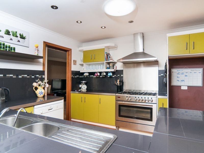 11 Livermead Way, Moana SA 5169