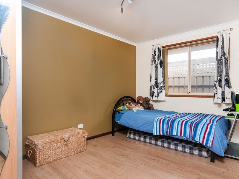 11 Livermead Way, Moana SA 5169