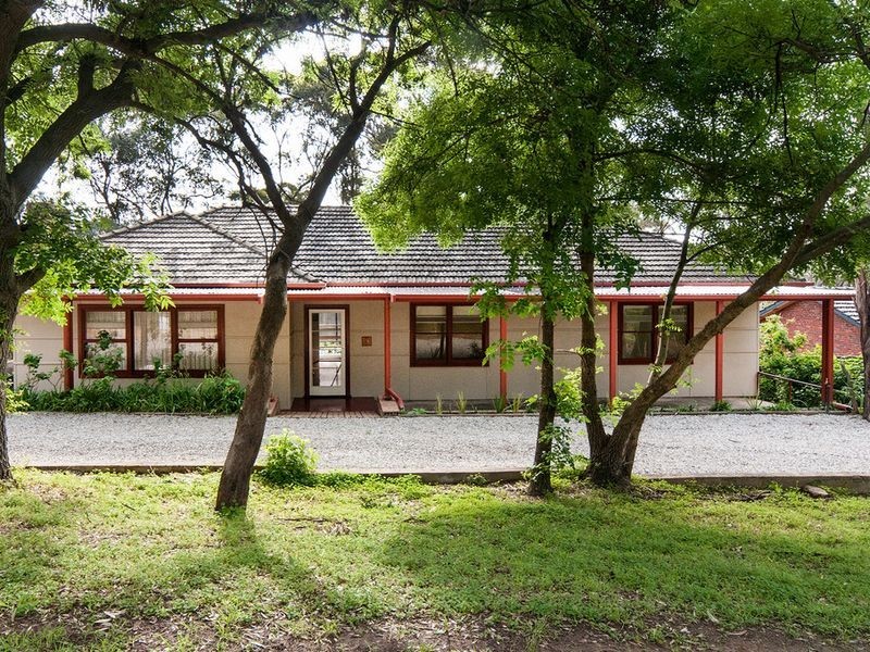 9 Hill Road, Eden Hills SA 5050