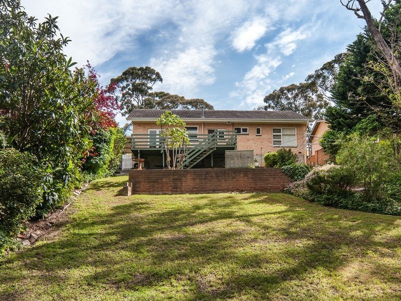 15 Parham Road, Eden Hills SA 5050