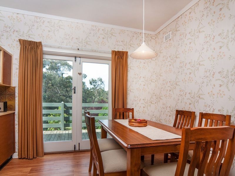 15 Parham Road, Eden Hills SA 5050