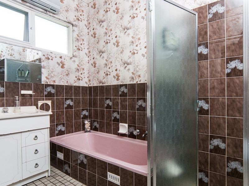 15 Parham Road, Eden Hills SA 5050