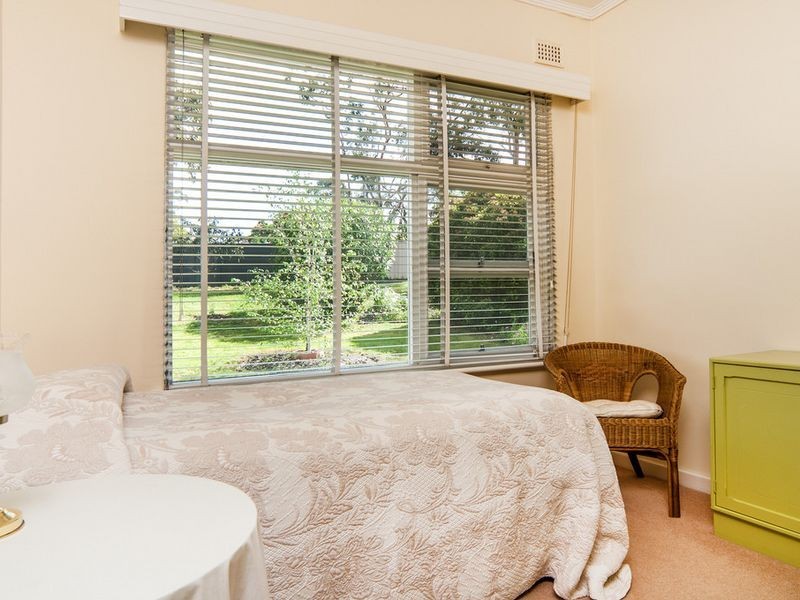 15 Parham Road, Eden Hills SA 5050