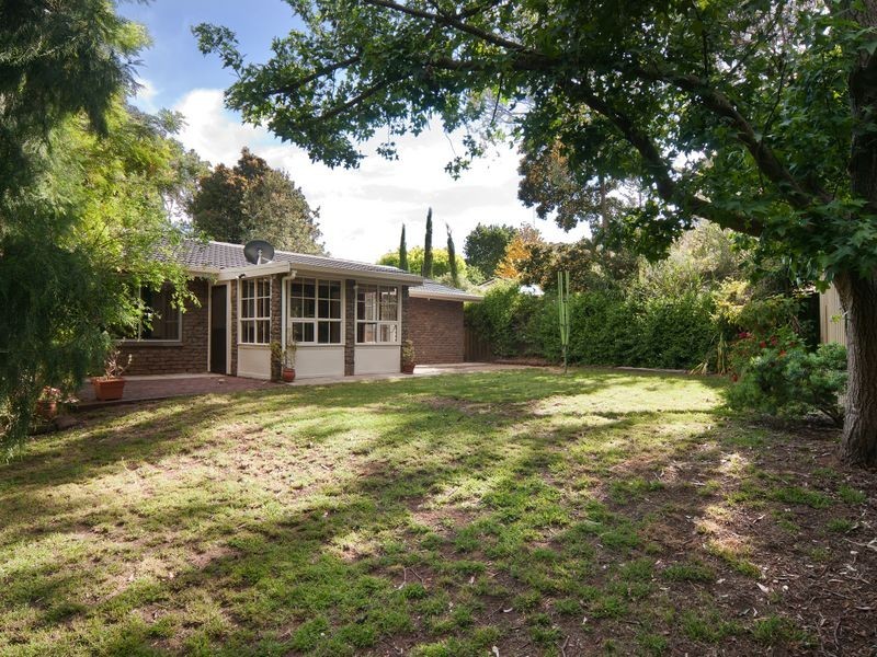 15 Greenwood Grove, Coromandel Valley SA 5051