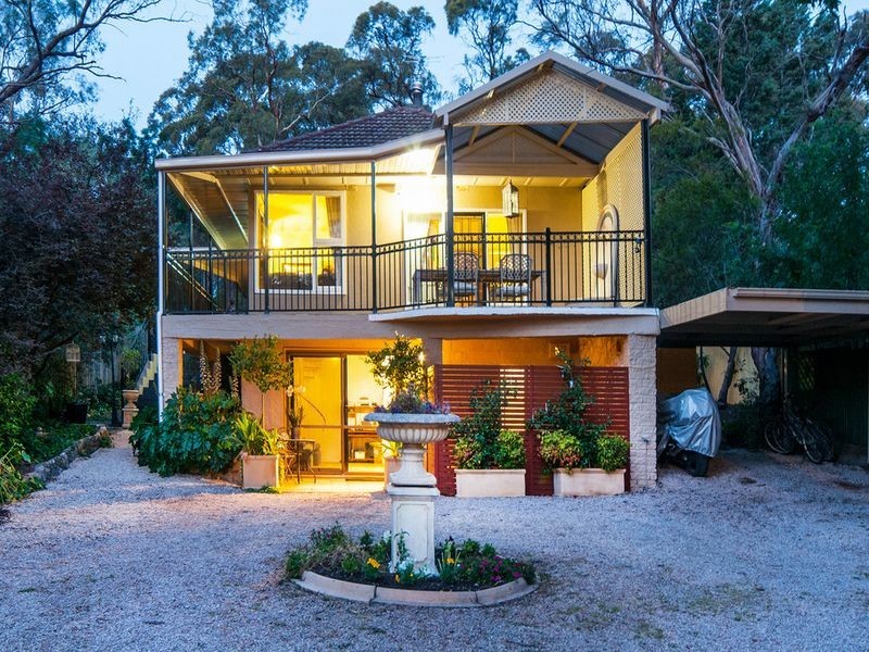 8 Baldina Street, Eden Hills SA 5050