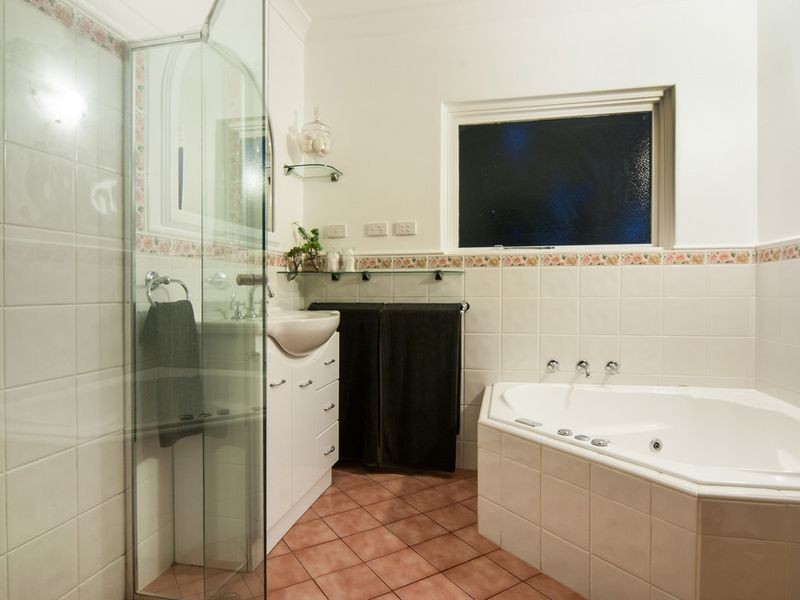 7 Pine Grove, Belair SA 5052