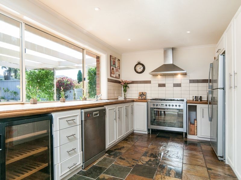 12 Raison Drive, Littlehampton SA 5250