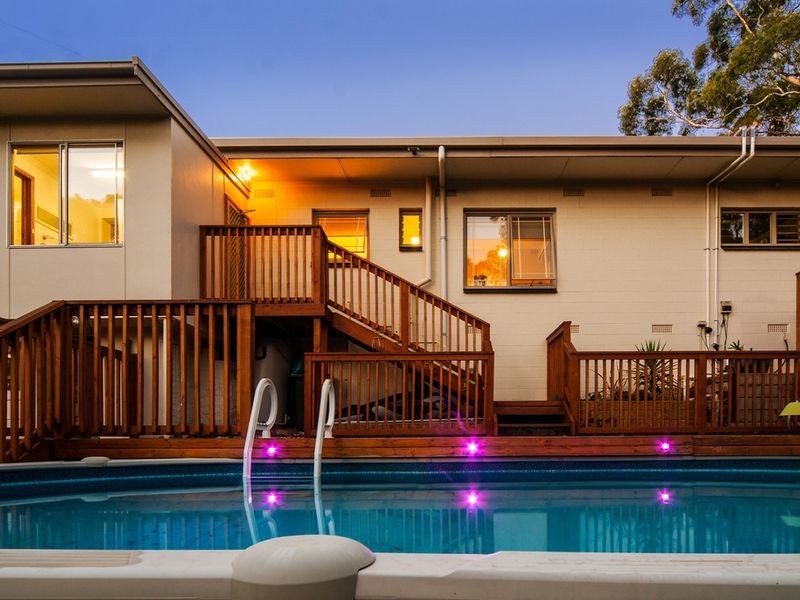 17 Mountain Road, Eden Hills SA 5050