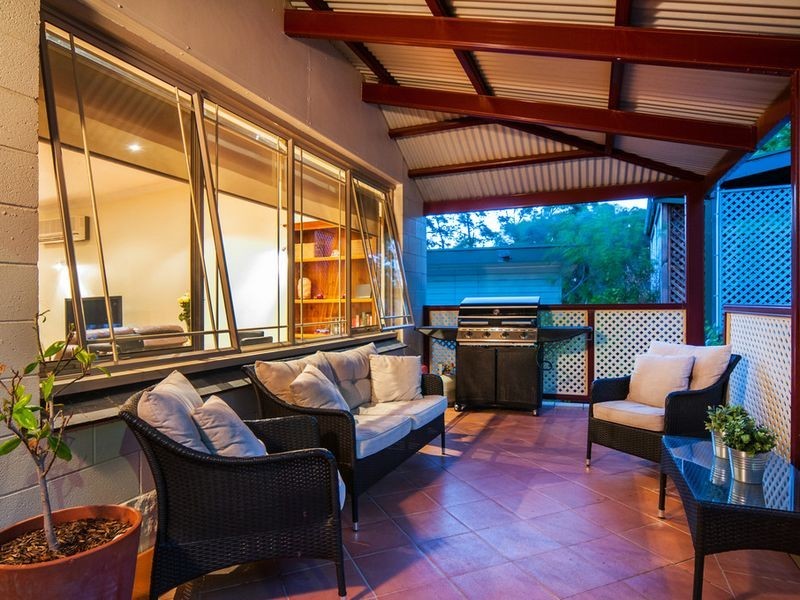 17 Mountain Road, Eden Hills SA 5050