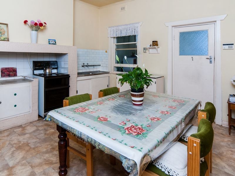 8 Kelvin Avenue, Clarence Park SA 5034