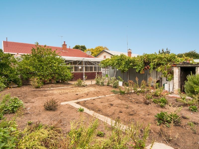 8 Kelvin Avenue, Clarence Park SA 5034