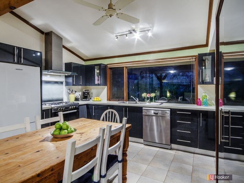 15 Gwendoline Ct, Coromandel Valley SA 5051