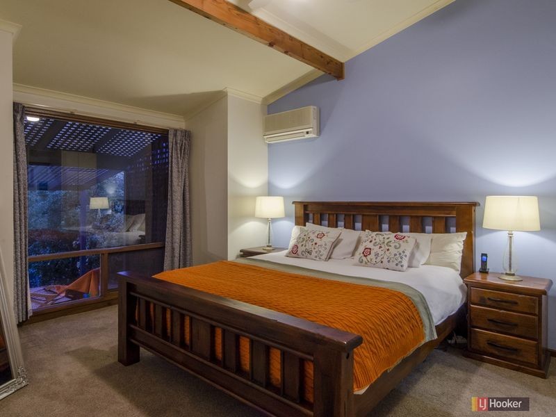 15 Gwendoline Ct, Coromandel Valley SA 5051