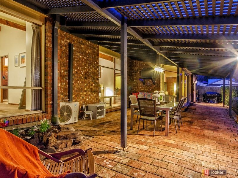 15 Gwendoline Ct, Coromandel Valley SA 5051