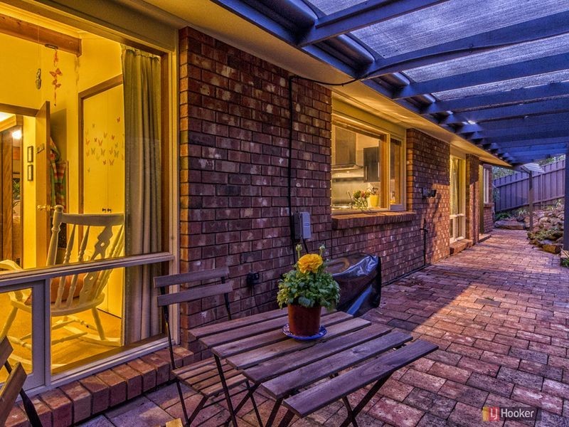 15 Gwendoline Ct, Coromandel Valley SA 5051