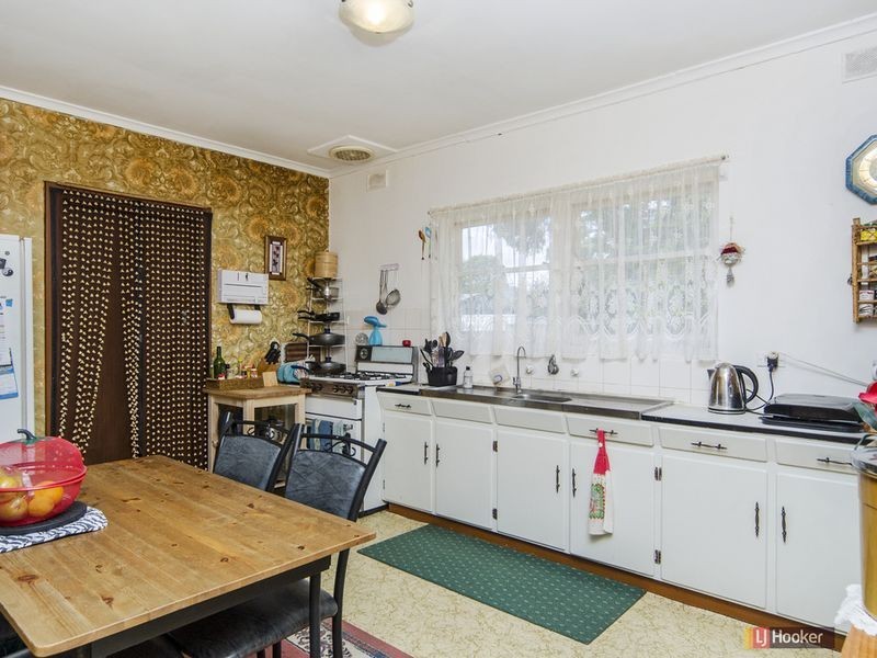 80 Cresdee Road, Campbelltown SA 5074