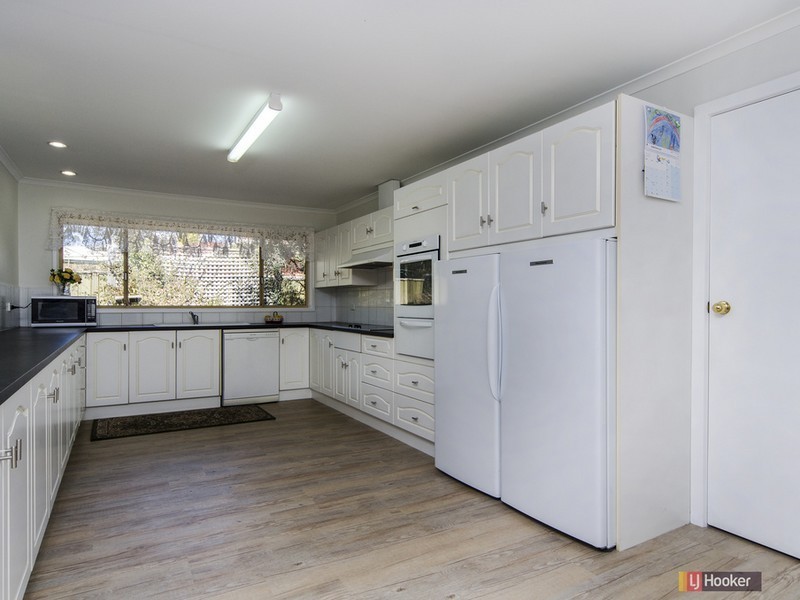 17 Waverley Drive, Willunga SA 5172