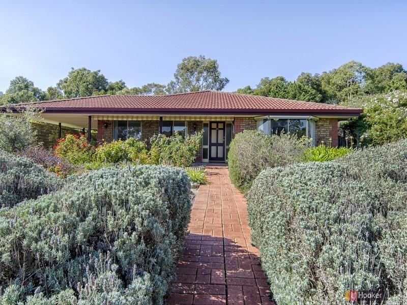 17 Waverley Drive, Willunga SA 5172