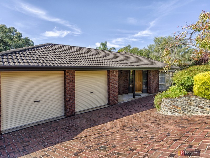 9 Crossdale Drive, Aberfoyle Park SA 5159