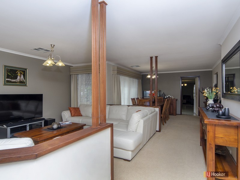 9 Crossdale Drive, Aberfoyle Park SA 5159