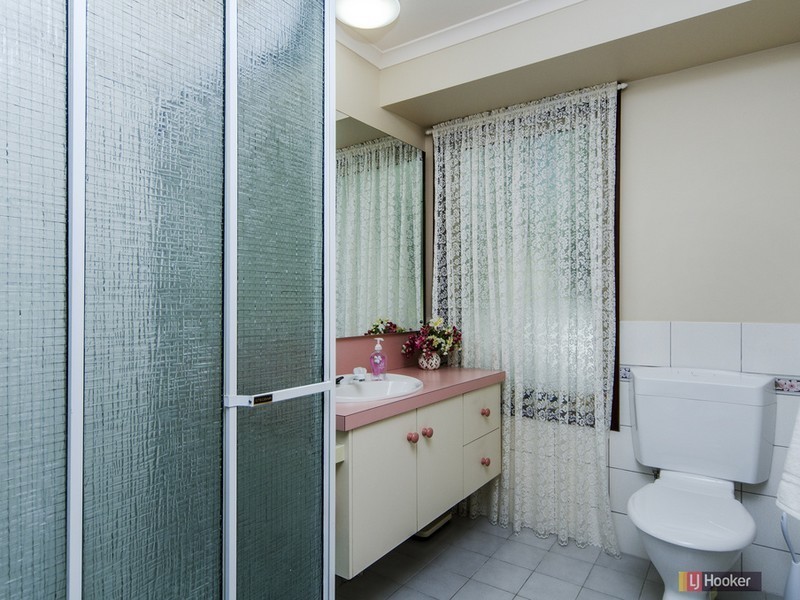 9 Crossdale Drive, Aberfoyle Park SA 5159