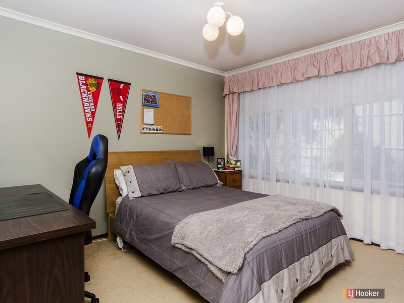 9 Crossdale Drive, Aberfoyle Park SA 5159