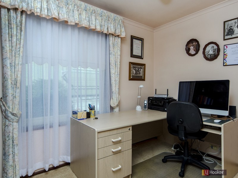 9 Crossdale Drive, Aberfoyle Park SA 5159