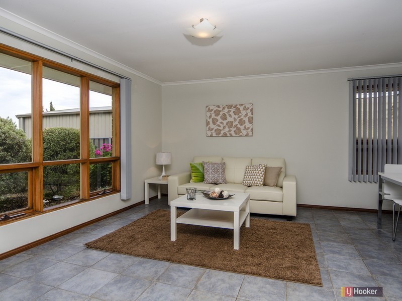 11 Paragon Ave, Aberfoyle Park SA 5159