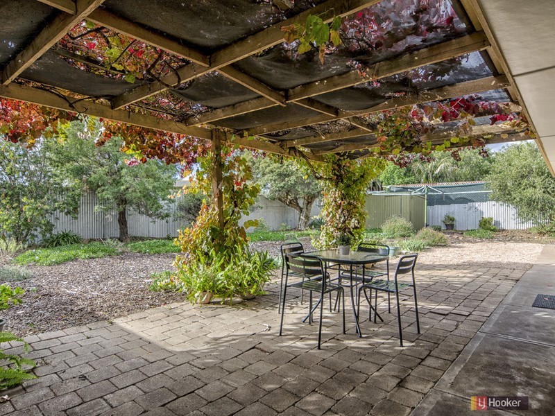 11 Paragon Ave, Aberfoyle Park SA 5159