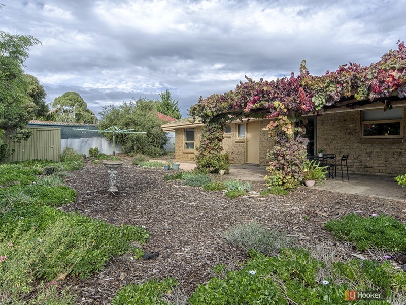 11 Paragon Ave, Aberfoyle Park SA 5159
