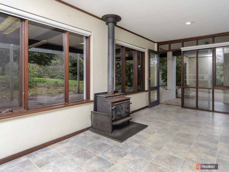 11 Tregarthen Road, Summertown SA 5141