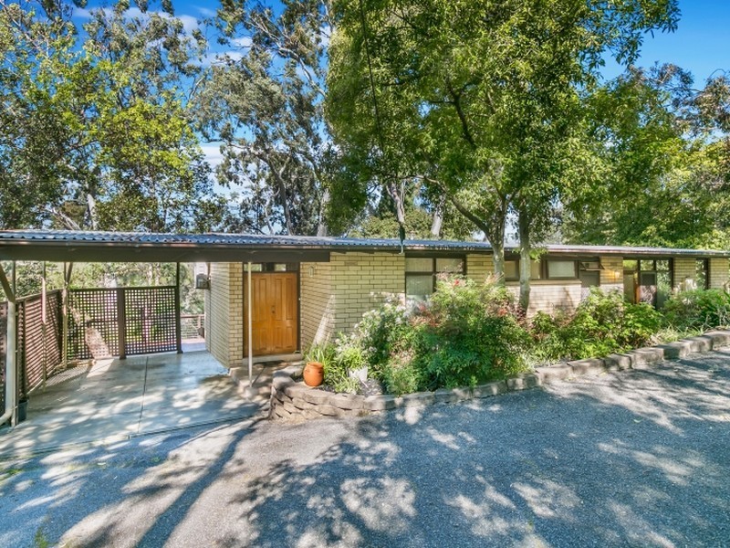 30 Huntingdon Drive, Glenalta SA 5052