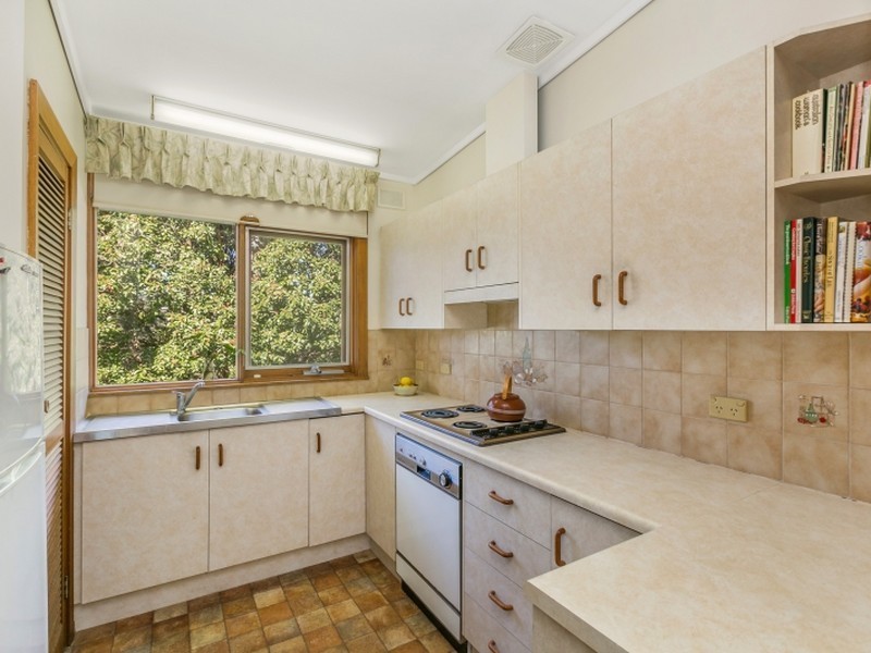 30 Huntingdon Drive, Glenalta SA 5052