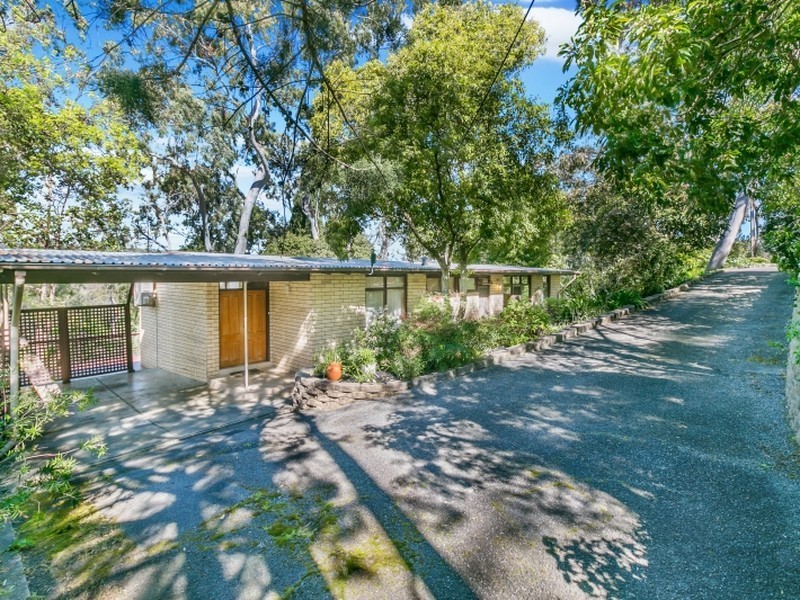 30 Huntingdon Drive, Glenalta SA 5052