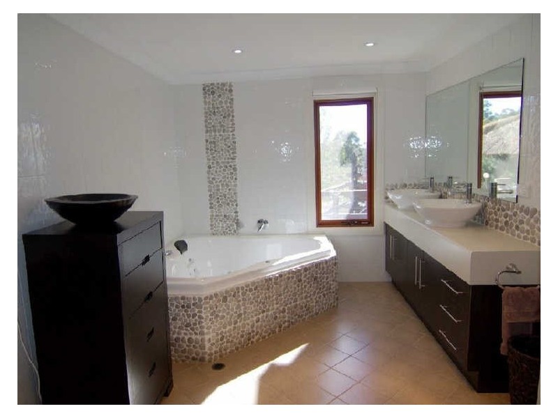 4 Deepdene Avenue, Bellevue Heights SA 5050