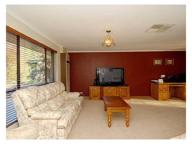 10 Leah Street, Aberfoyle Park SA 5159