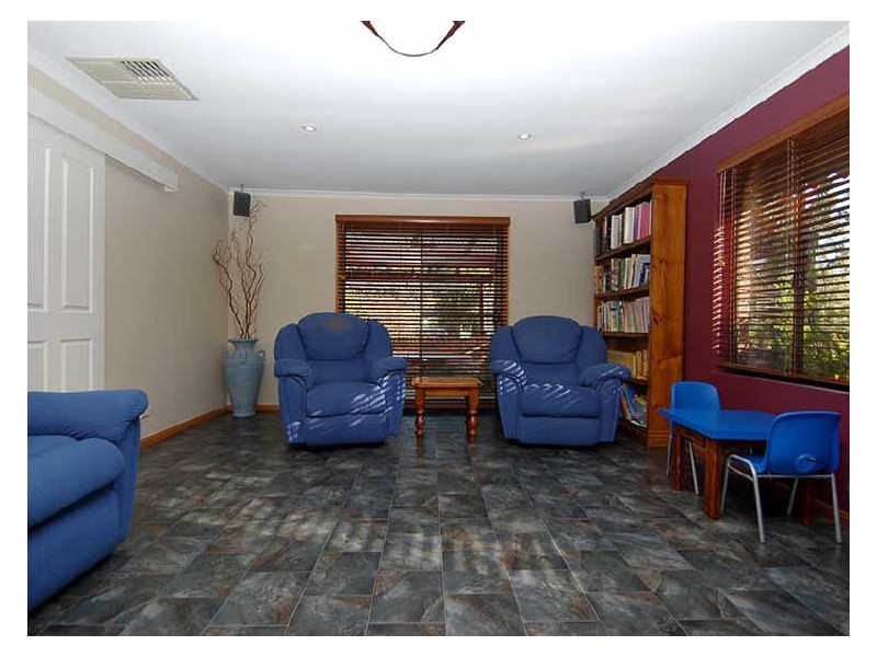 10 Leah Street, Aberfoyle Park SA 5159