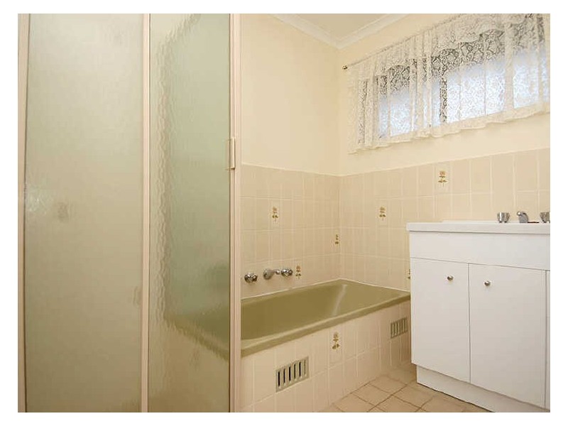 10 Leah Street, Aberfoyle Park SA 5159