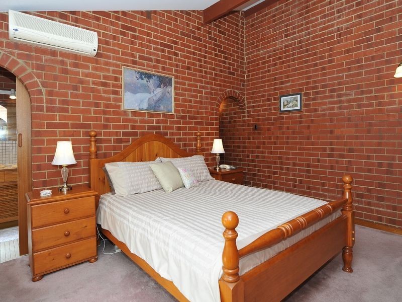 39 The Boulevard, Bellevue Heights SA 5050