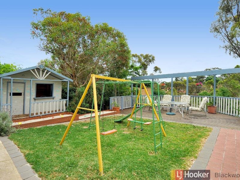 12 Yurilla Drive, Bellevue Heights SA 5050