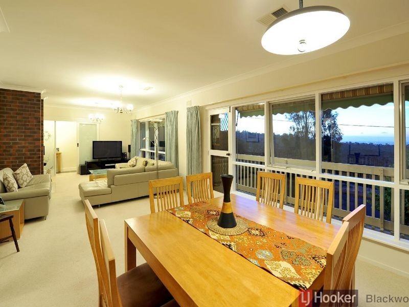 32 The Boulevard, Bellevue Heights SA 5050