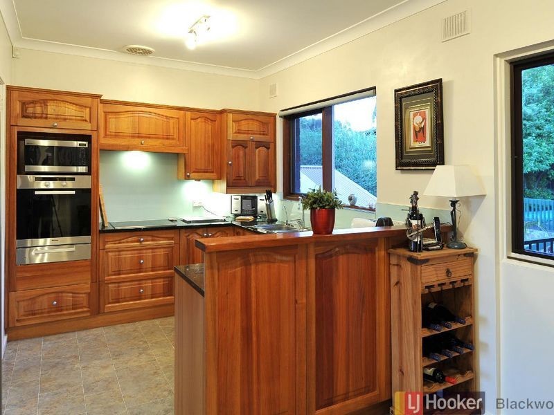 32 The Boulevard, Bellevue Heights SA 5050